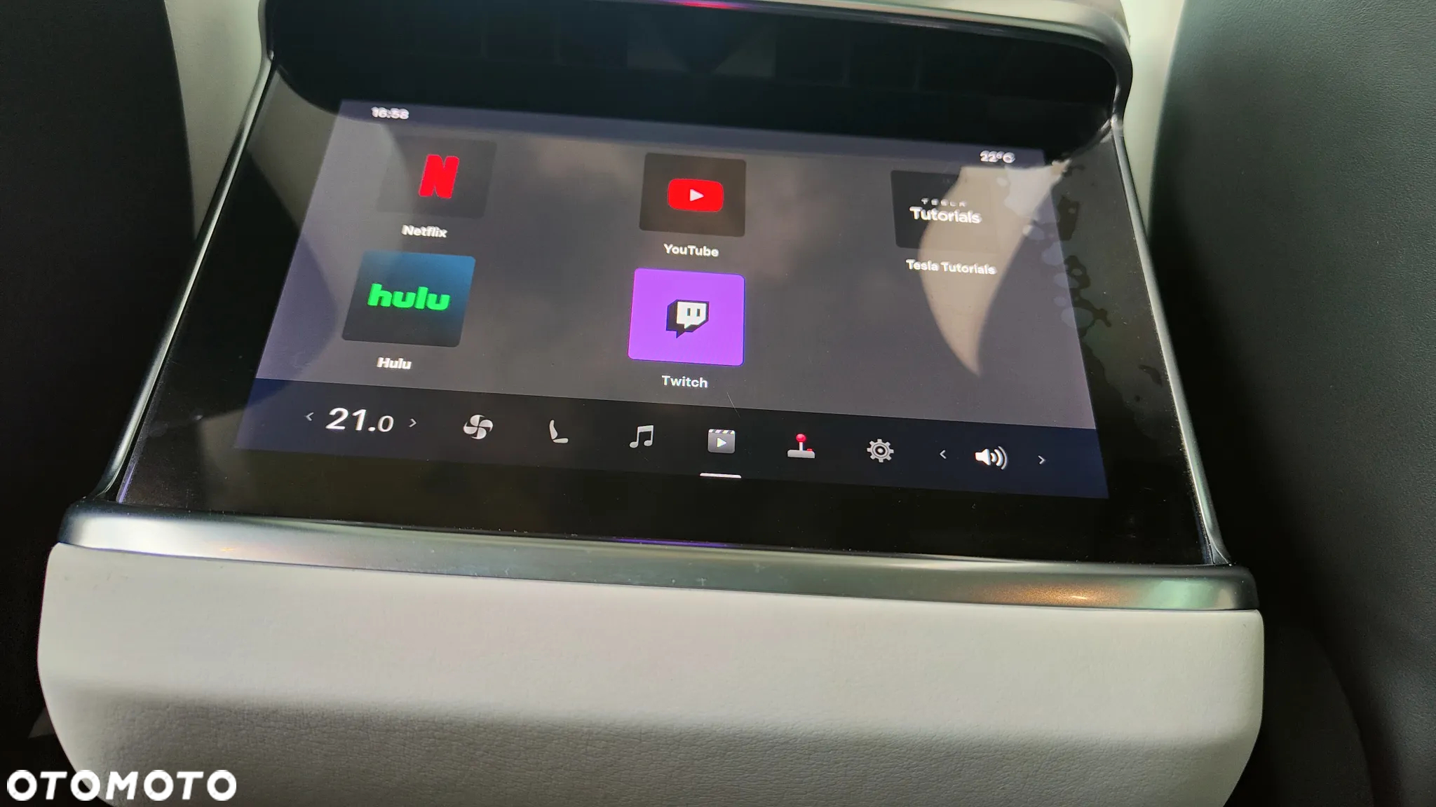 Tesla Model S Long Range - 8
