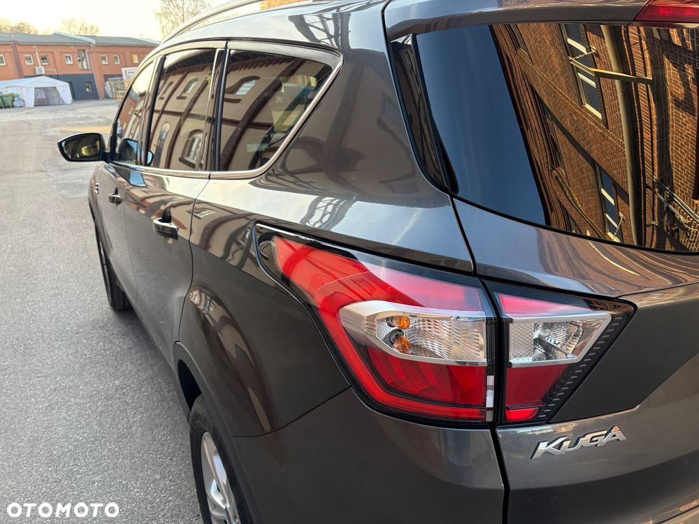 Ford Kuga 1.5 EcoBoost 2x4 Titanium - 10