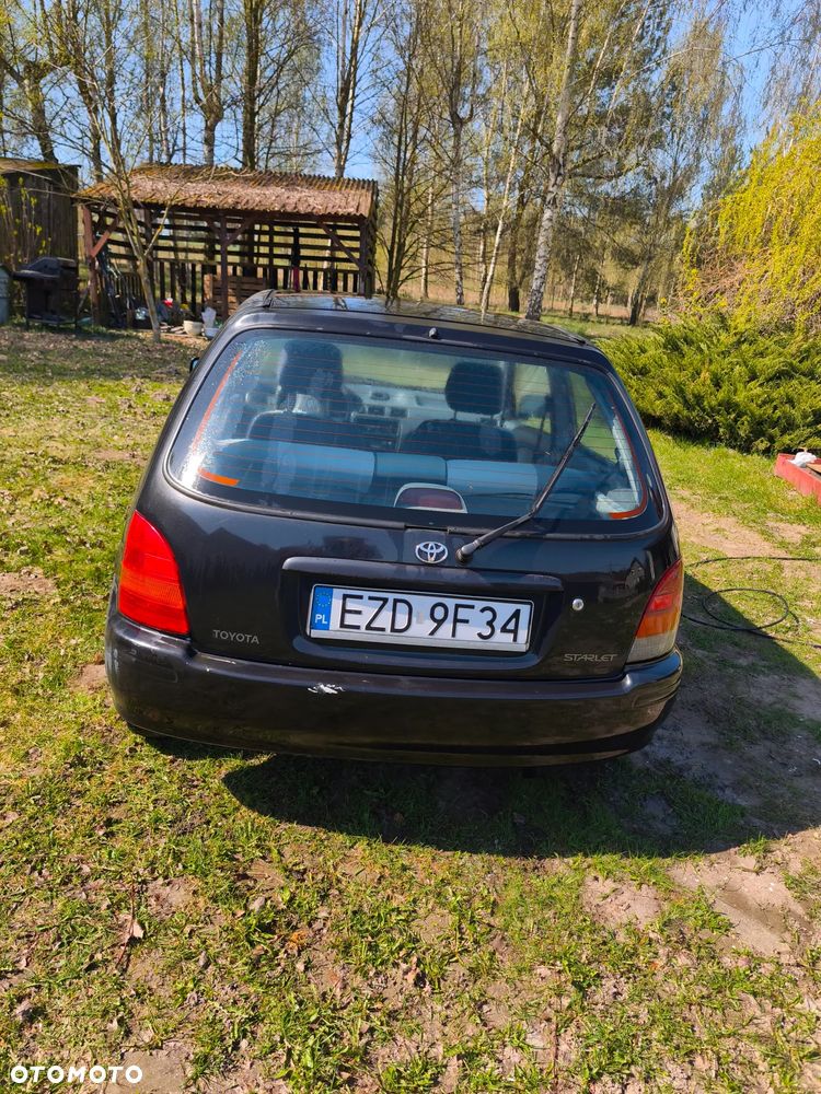 Toyota Starlet 1.4 - 9