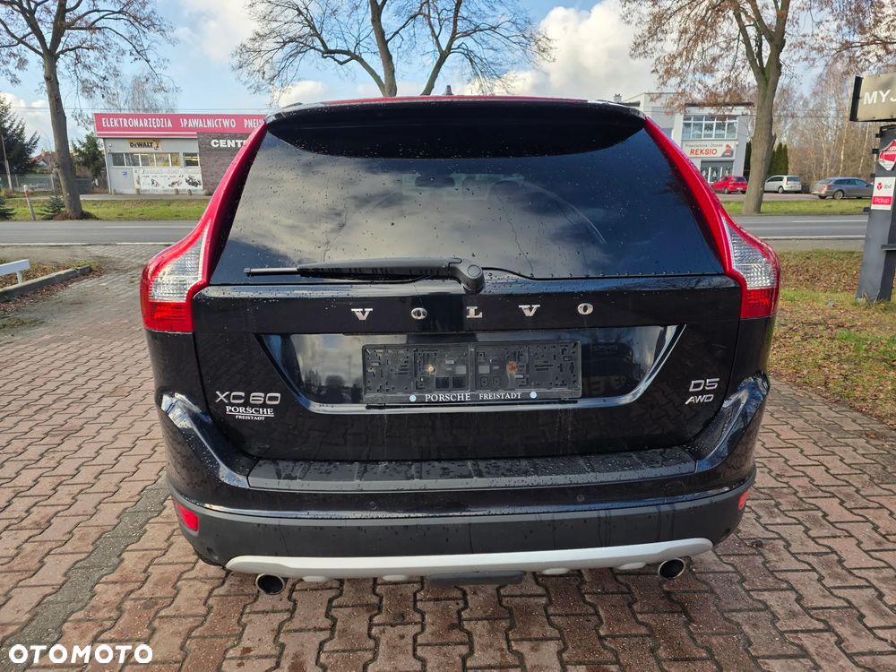 Volvo XC 60 D5 AWD Momentum - 4