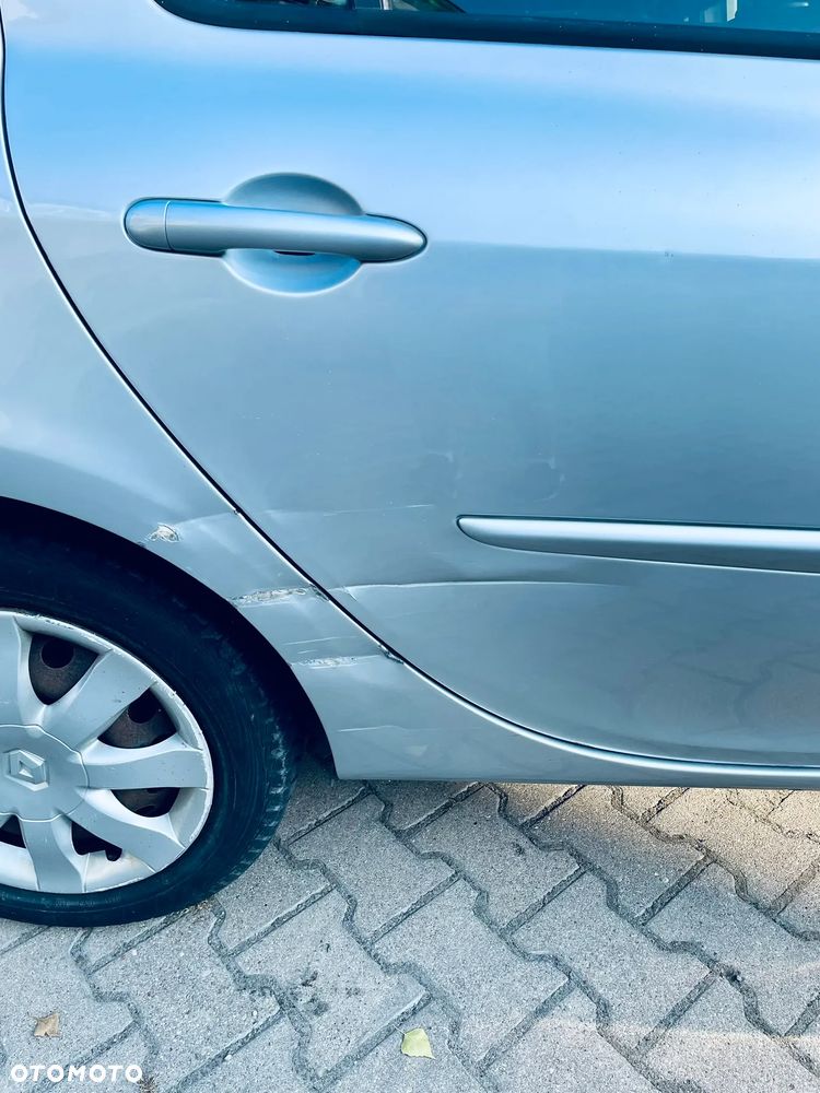 Renault Clio 1.5 dCi Alize - 7