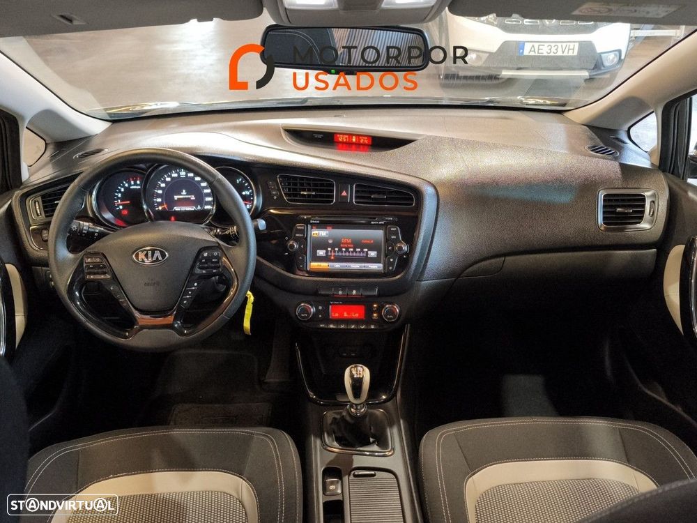 Kia Ceed 1.6 CRDi More Edition - 8