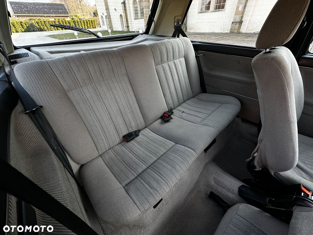 Volkswagen Golf 1.8 CL - 10