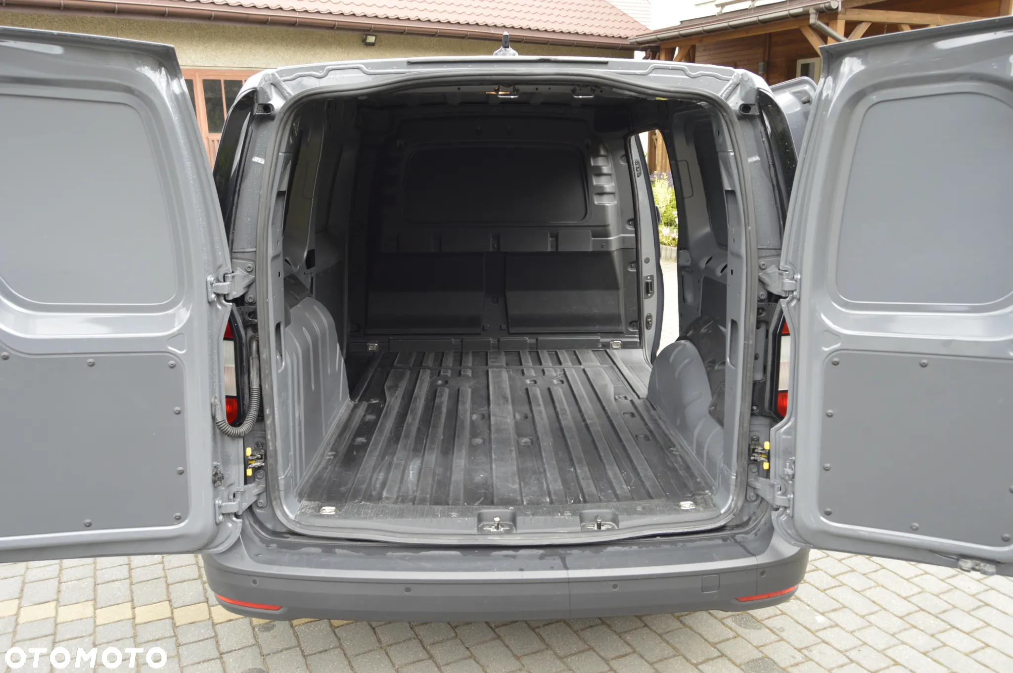 Volkswagen Caddy MAXI - 8