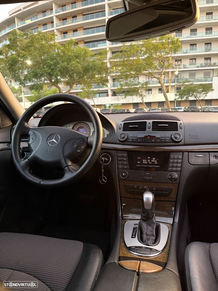 Mercedes-Benz 220 - 4