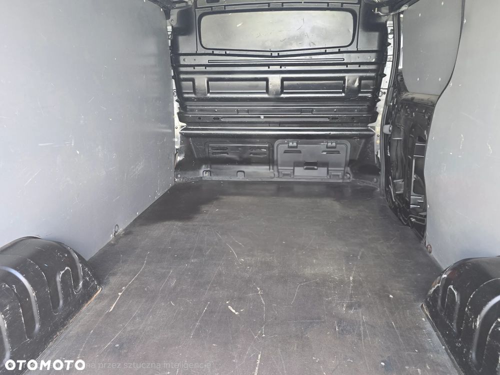 Renault Trafic - 8
