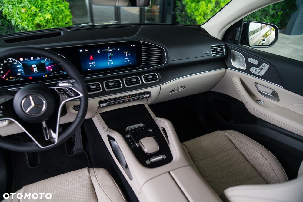 Mercedes-Benz GLE - 10