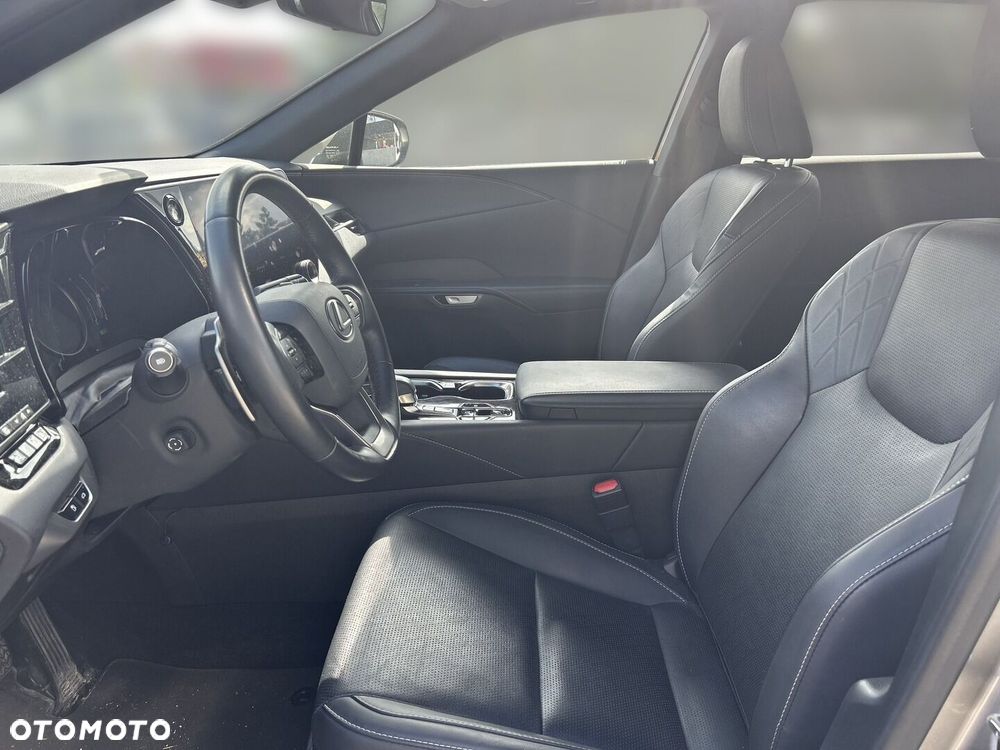 Lexus RX - 16