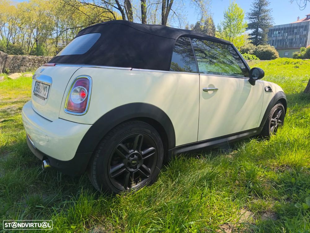 MINI Cabrio Cooper D - 11
