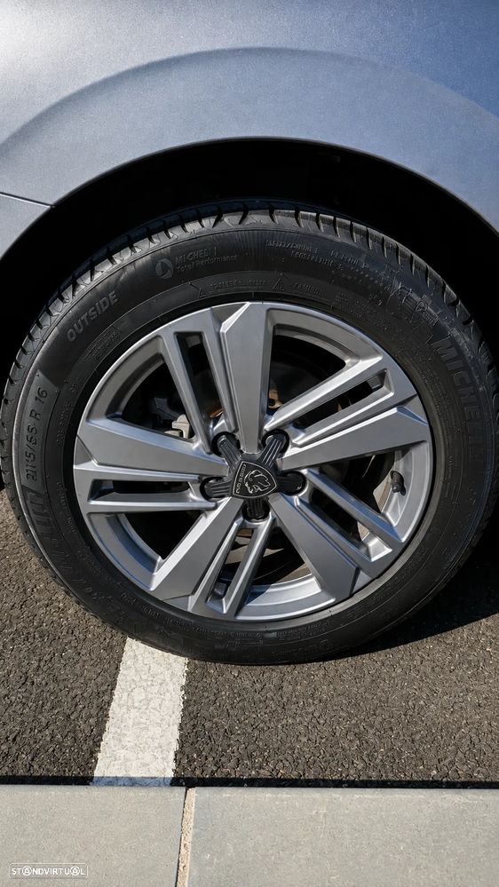 Peugeot 308 SW 1.5 BlueHDi Active Pack EAT8 — fotografia 31