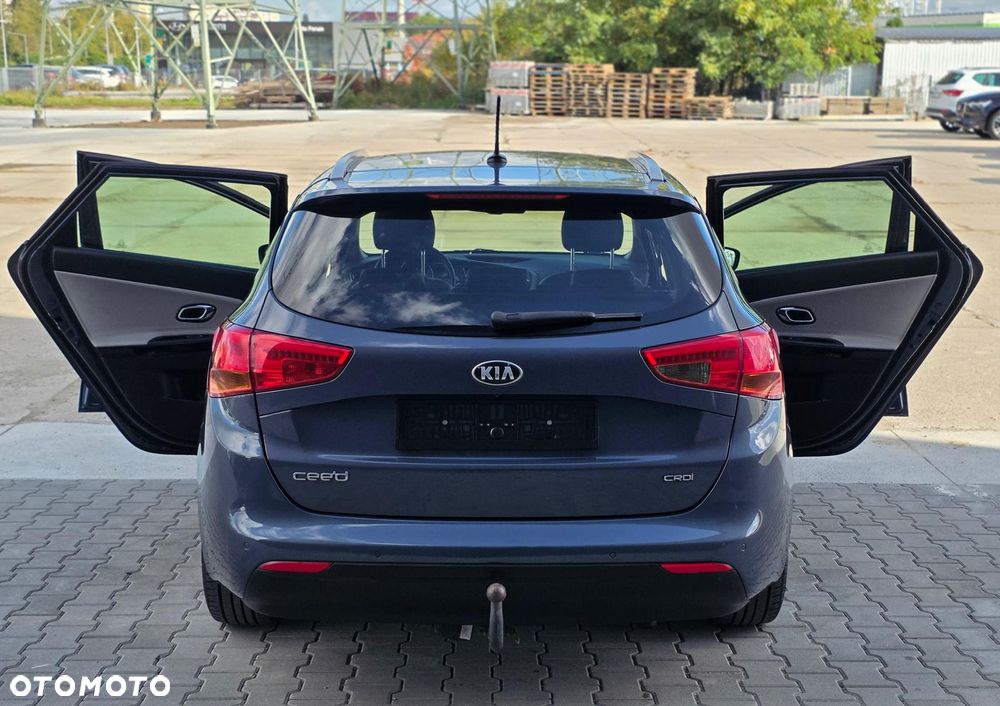 Kia Ceed - 9