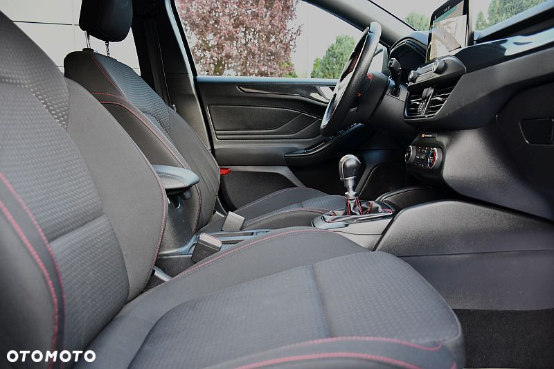 Ford Focus 1.5 EcoBlue Start-Stopp-System ST-LINE X - 7