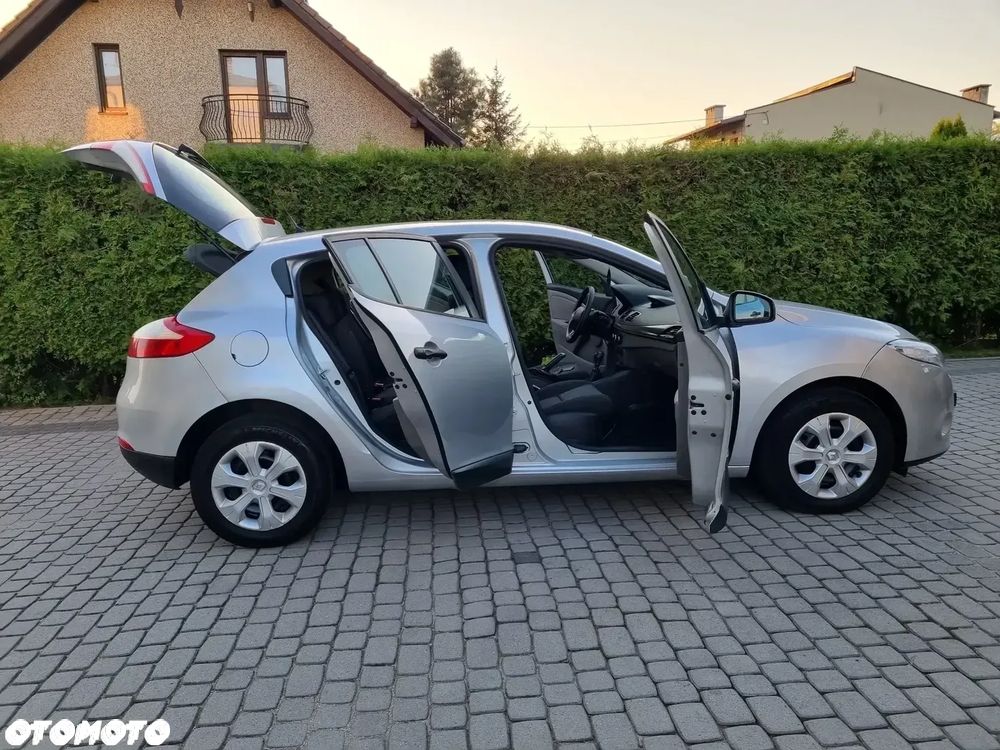 Renault Megane 1.6 16V Expression - 9