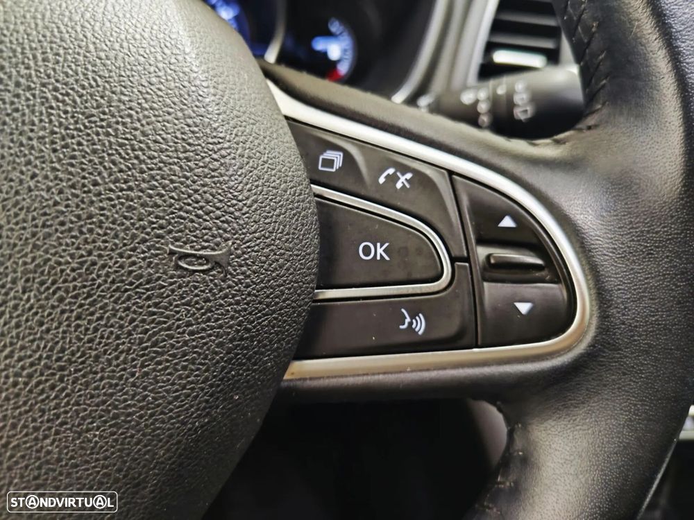 Renault Mégane 1.3 TCe Limited J17 - 36