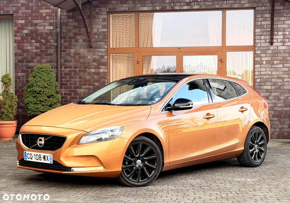 Volvo V40 D2 R Design - 13