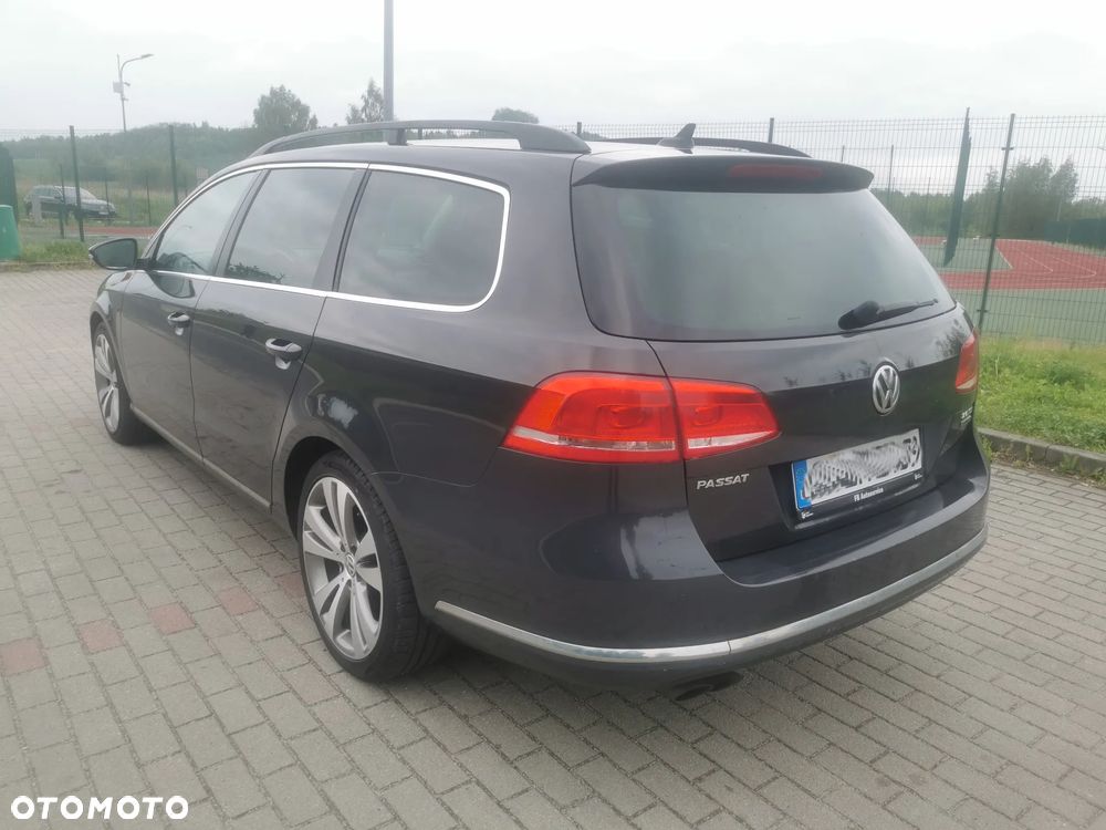 Volkswagen Passat Variant 2.0 Blue TDI SCR Highline - 4