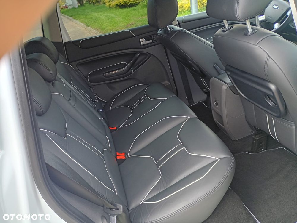 Ford Kuga 2.5 4x4 Individual - 26