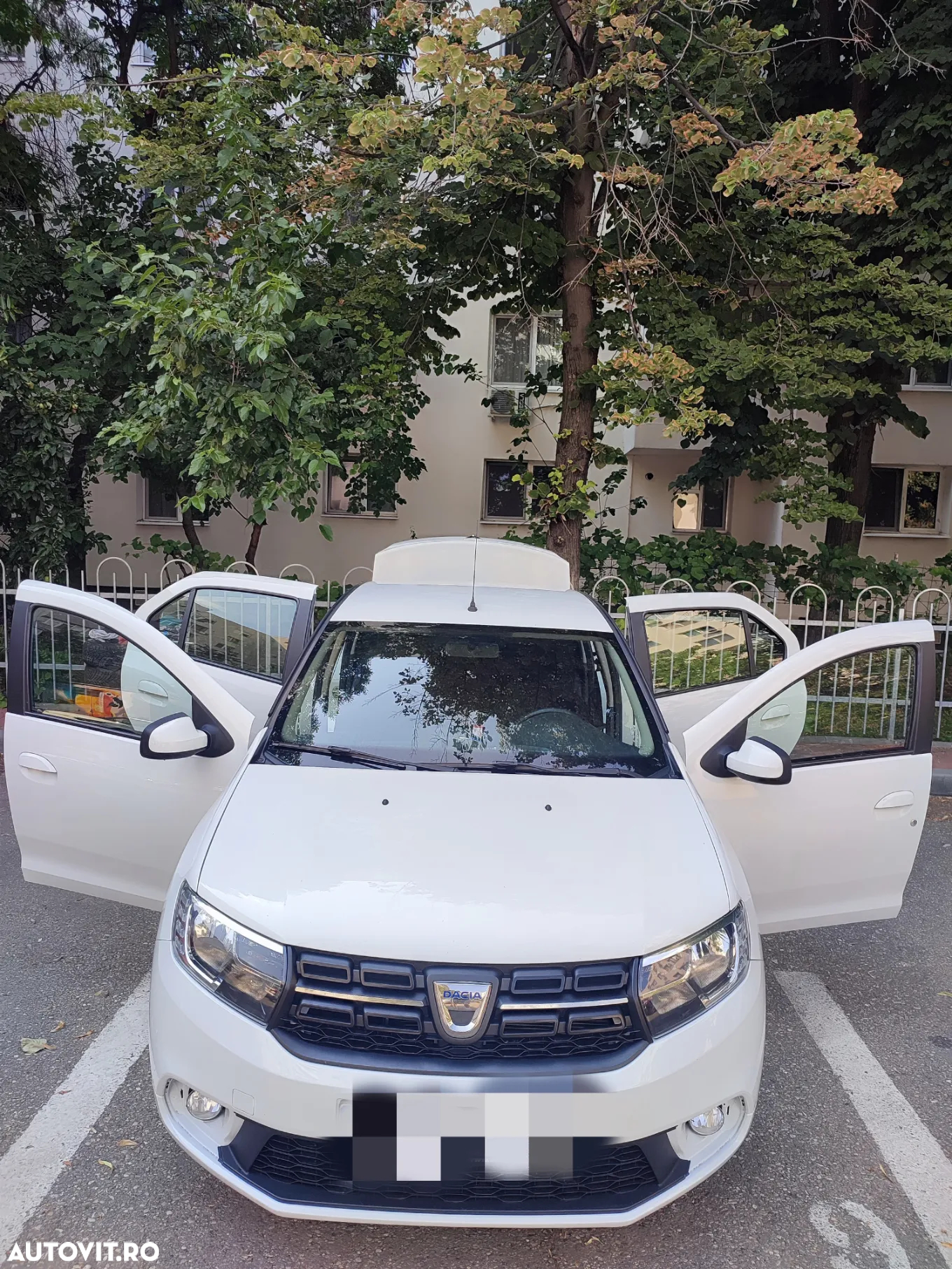 Dacia Logan 0.9 TCe Laureate - 2