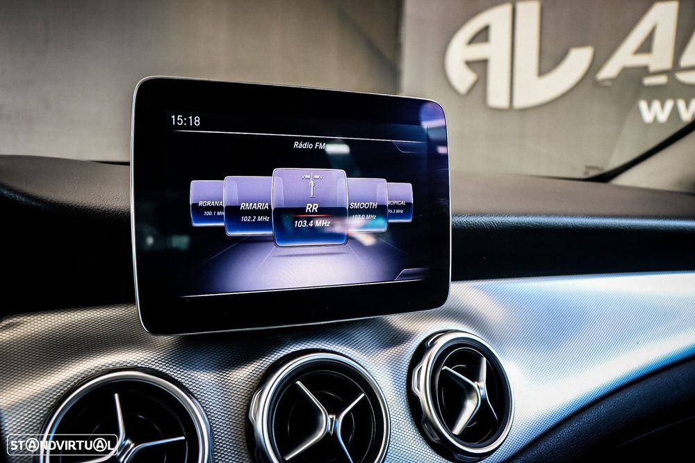 Mercedes-Benz GLA 180 d Urban - 24
