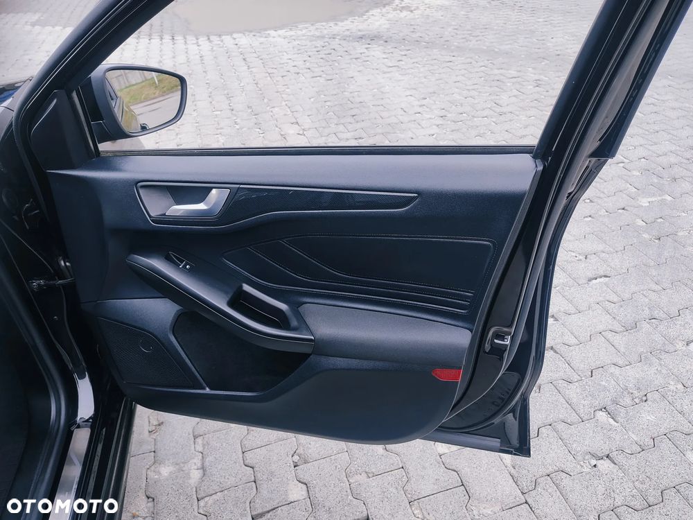 Ford Focus - 23
