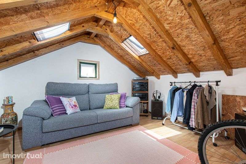 Moradia Geminada no Centro de Mem Martins - Grande imagem: 3/12