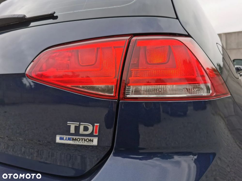 Volkswagen Golf - 33