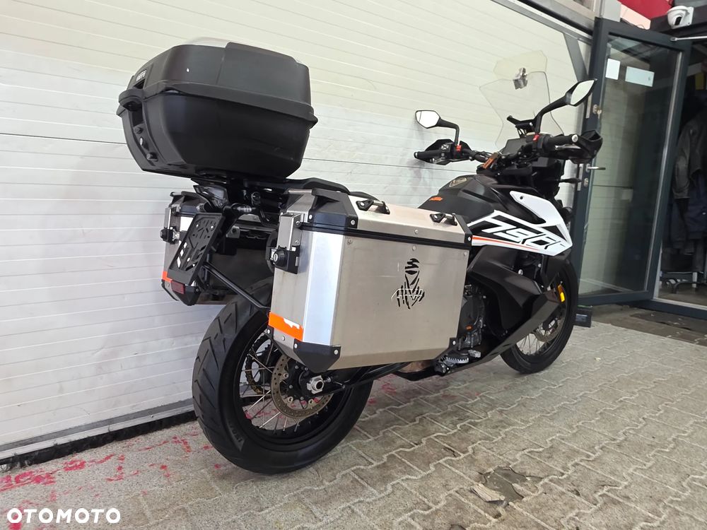 KTM Adventure 790 - 16