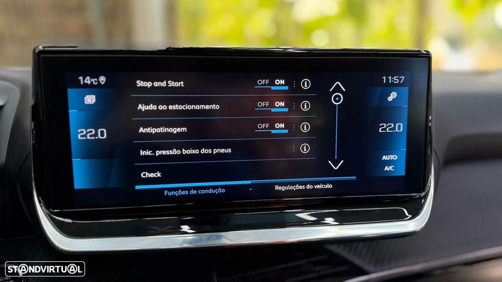 Peugeot 2008 1.2 PureTech Allure Pack - 20