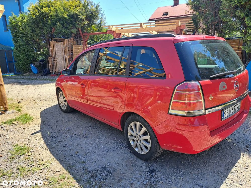 Opel Zafira - 2