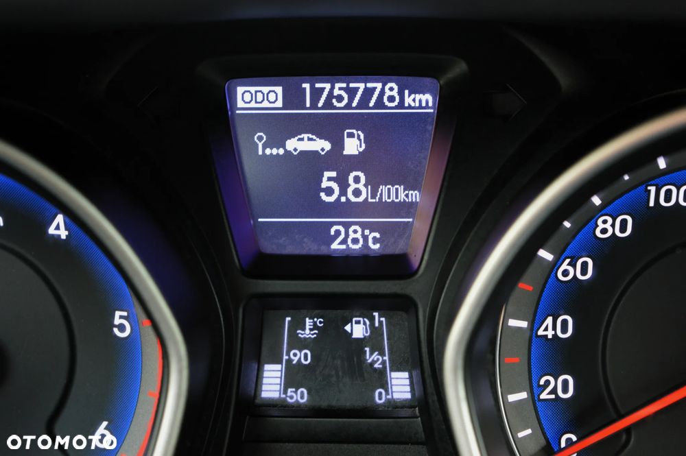 Hyundai i30 blue 1.6 CRDi YES Gold - 38