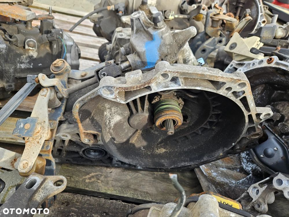 Skrzynia biegów Opel Astra H Vectra C 1,6 1,8 16V F17C394 - 3