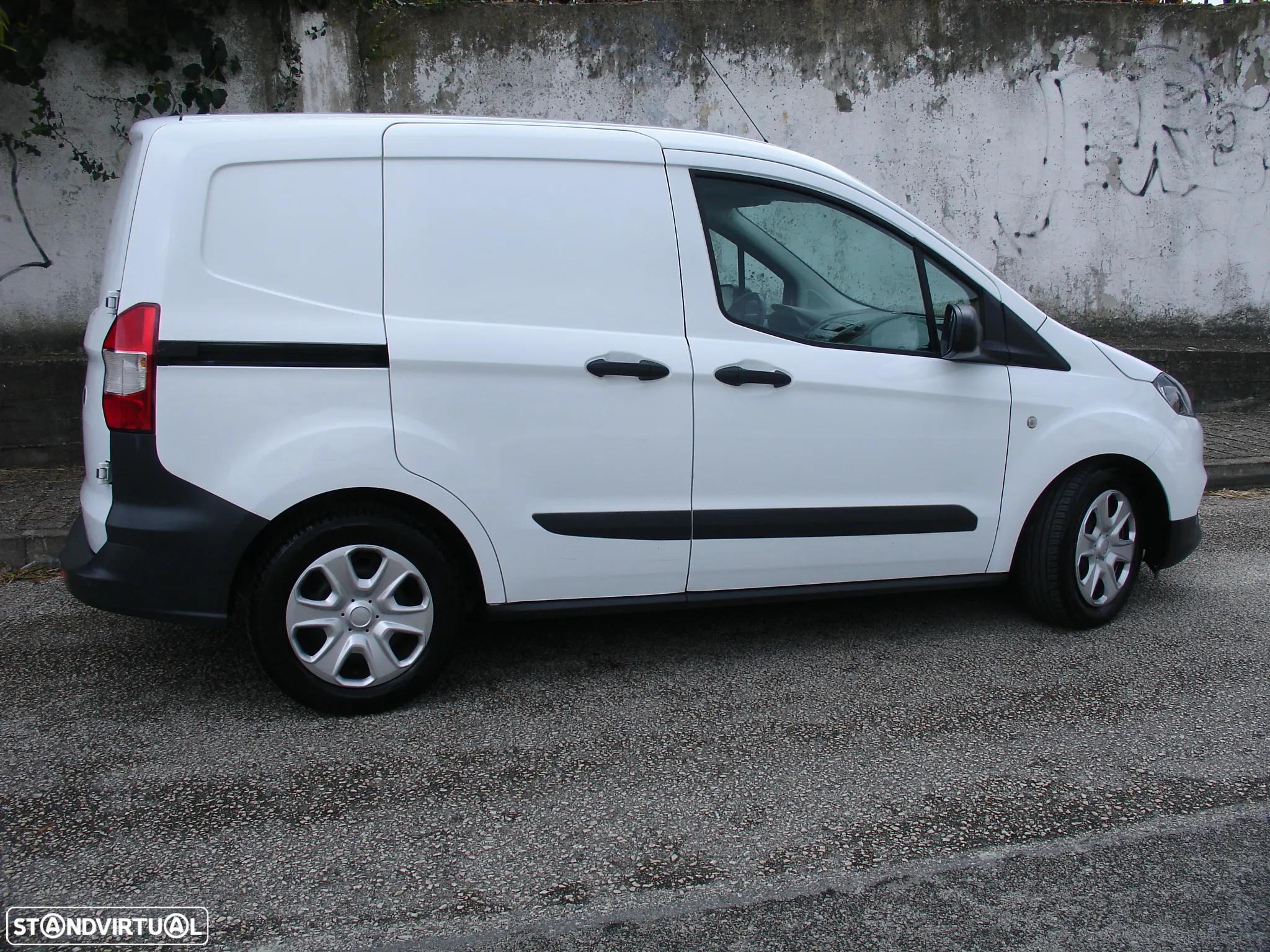 Ford courier c/iva - 19