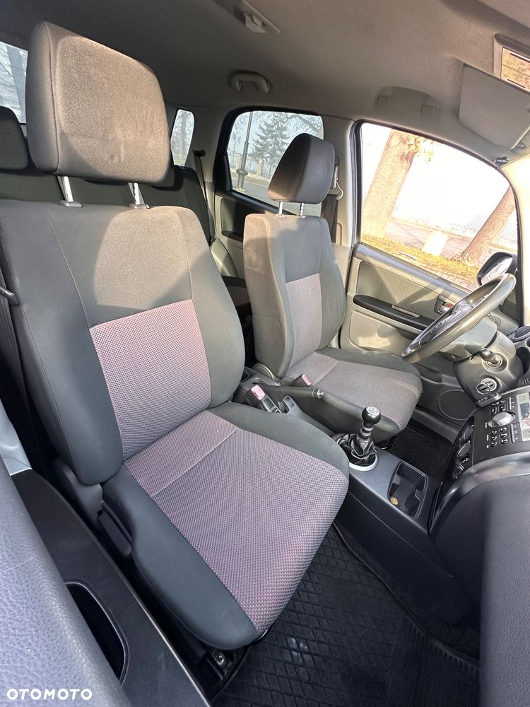 Suzuki SX4 - 30