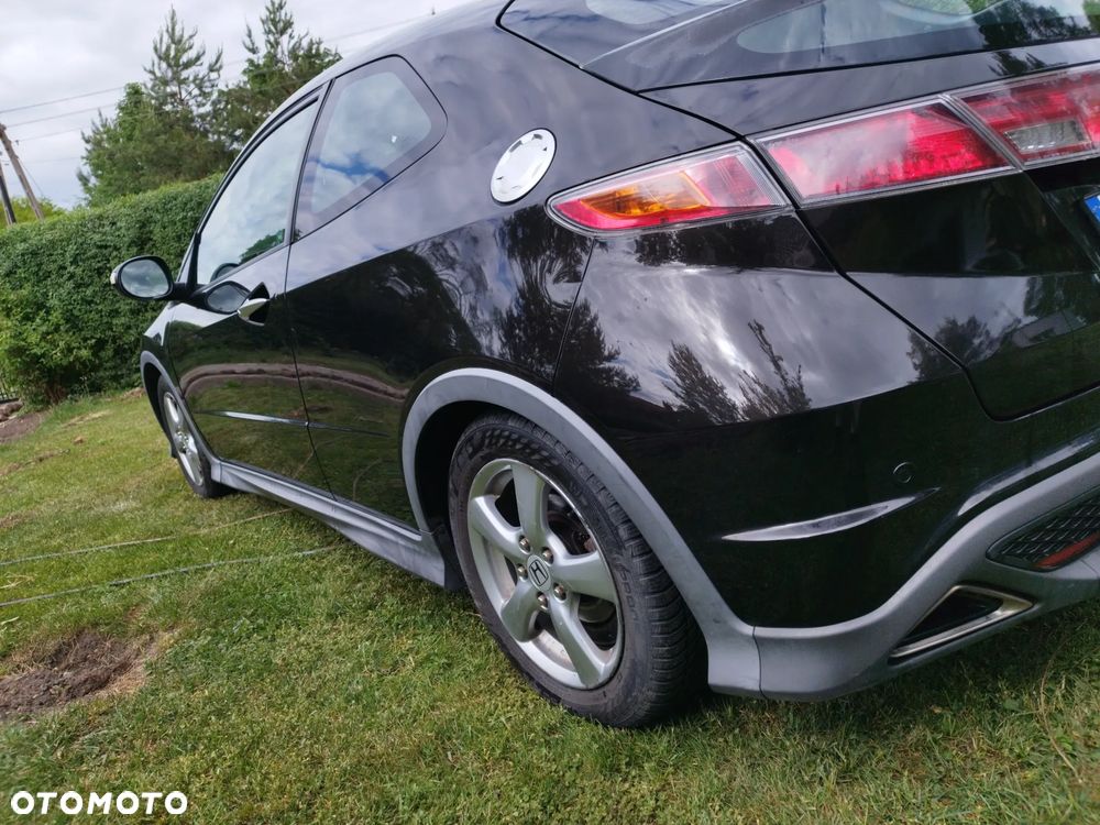Honda Civic 1.8i-VTEC Type S - 9