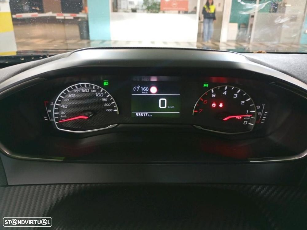 Peugeot 2008 1.2 PureTech Active - 6