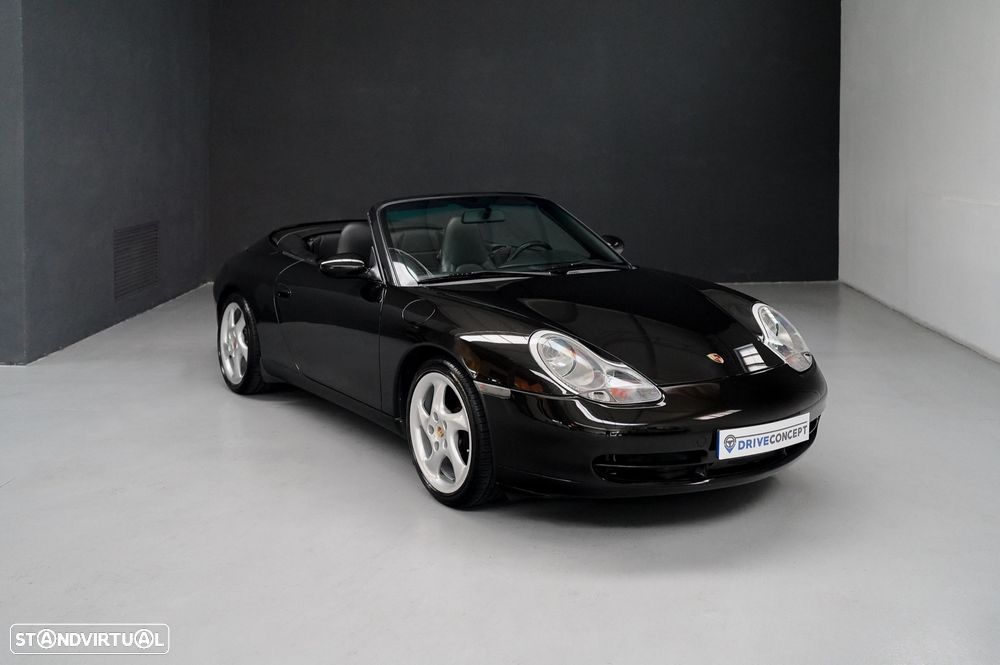 Porsche 911 (996) Carrera Cabrio - 1