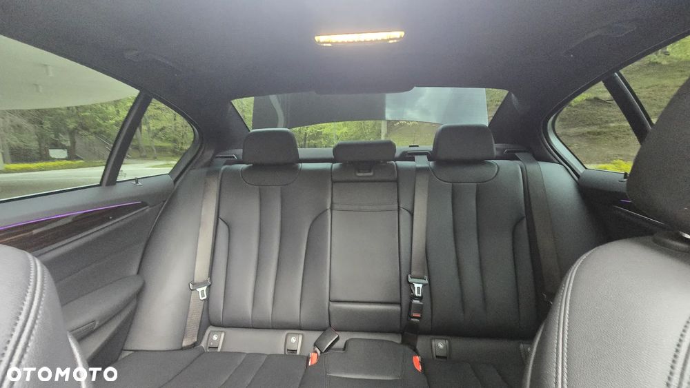BMW Seria 5 - 25