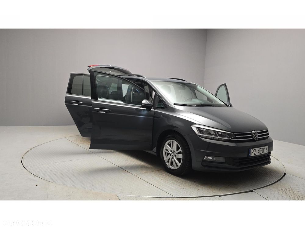 Volkswagen Touran - 14