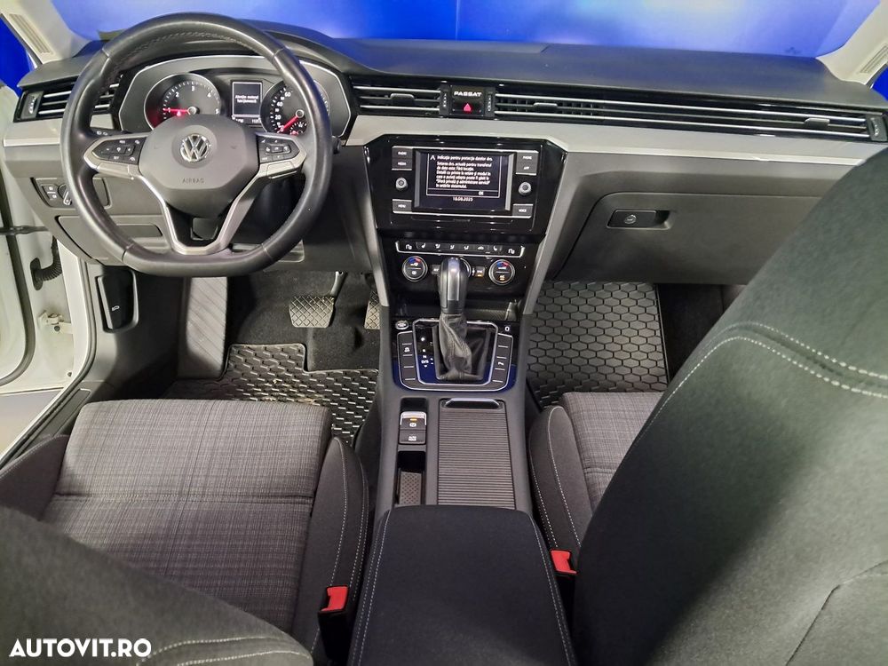 Volkswagen Passat - 14