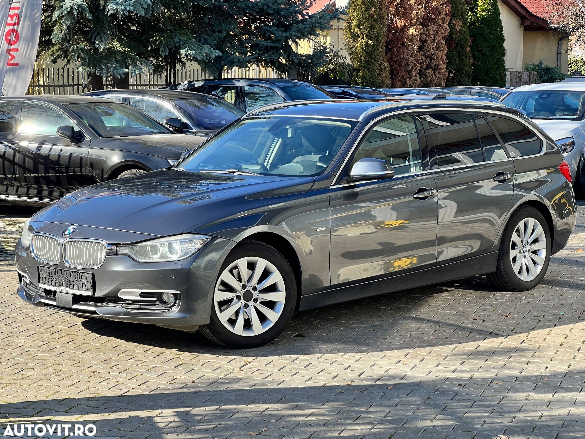 BMW Seria 3 320d Touring Aut. Modern Line - 1