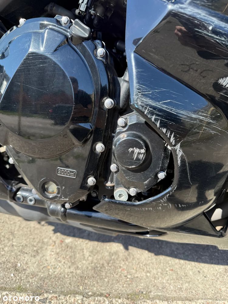 Suzuki GSX - 18