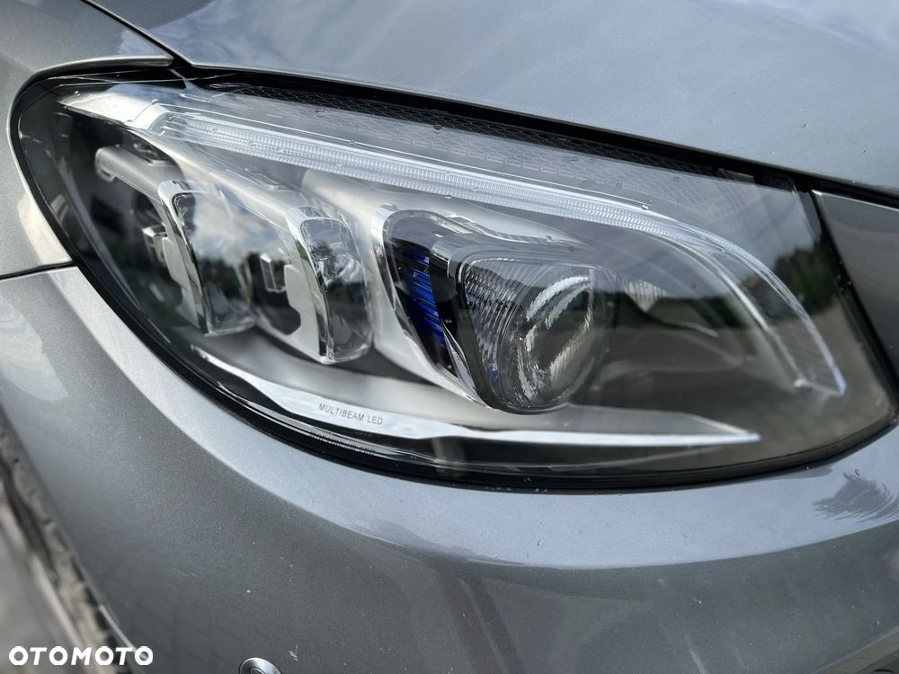 Mercedes-Benz Klasa C 220 d 4Matic 9G-TRONIC AMG Line - 8