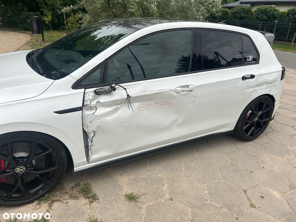 Volkswagen Golf - 16