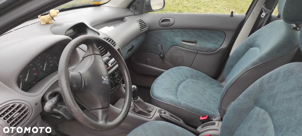 Peugeot 206 - 3