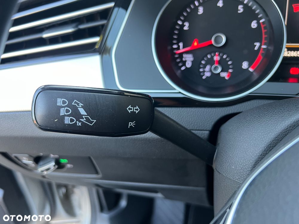 Volkswagen Passat - 28