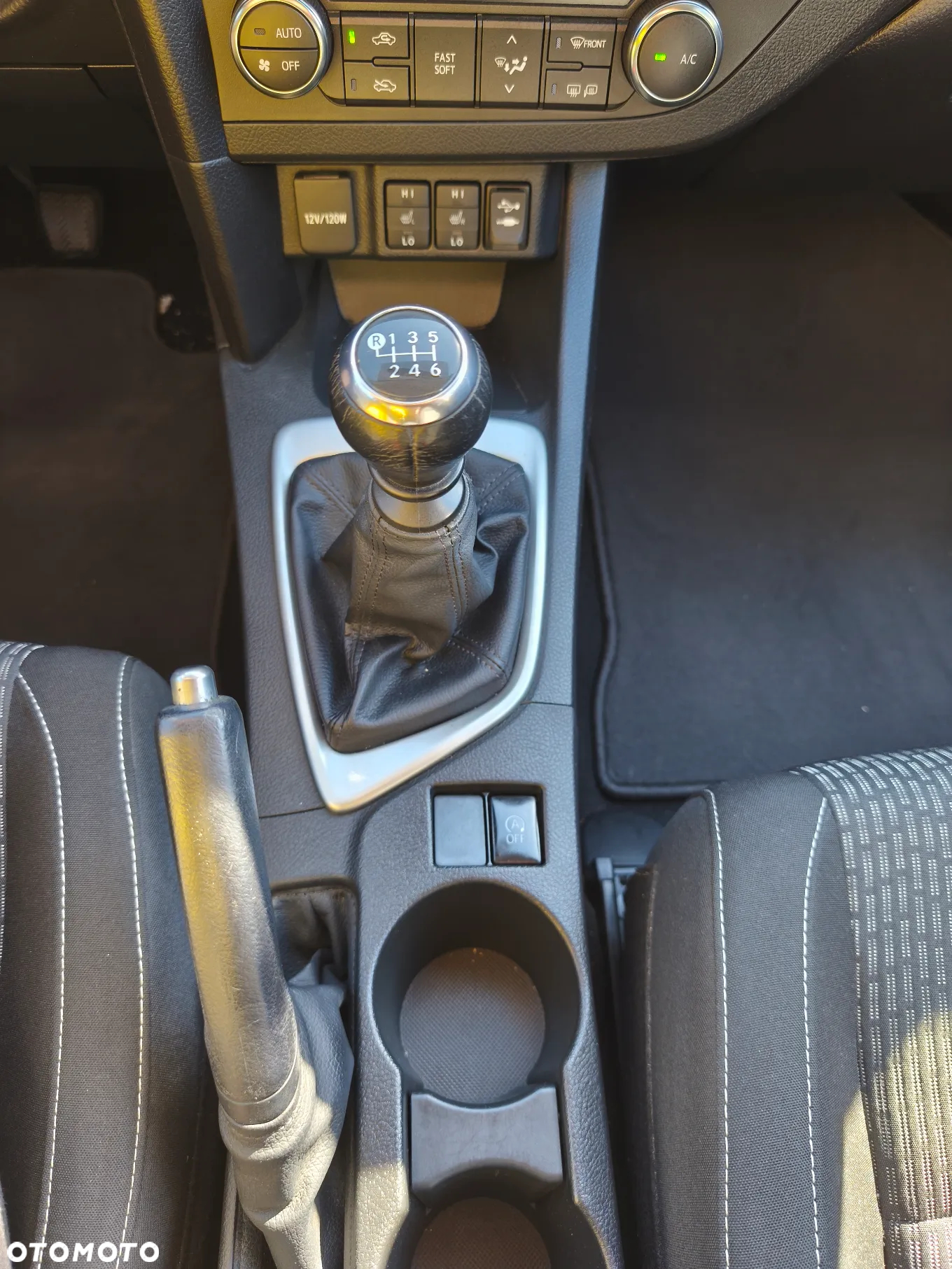 Toyota Auris 2.0 D-4D Comfort - 16