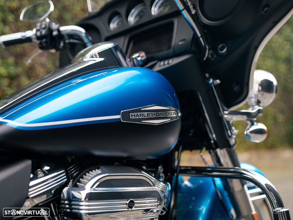 Harley-Davidson FLH ELECTRA GLIDE® REVIVAL™ - 6