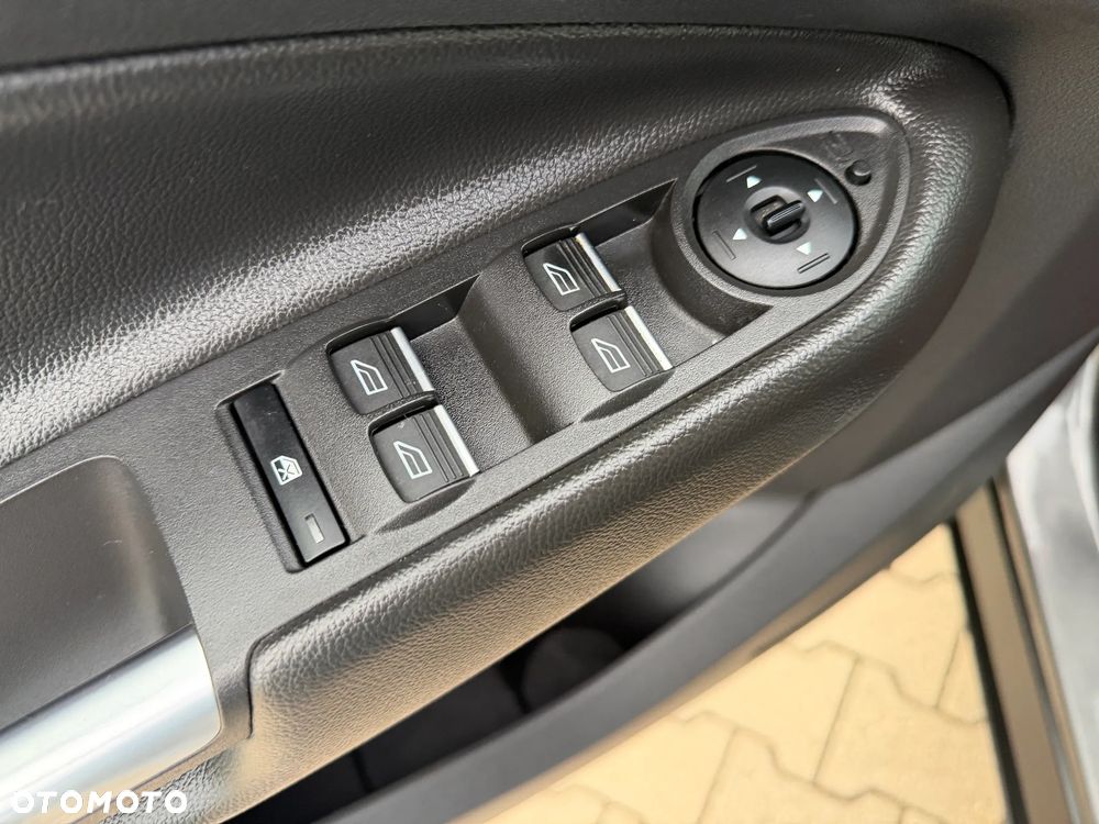 Ford Kuga 1.5 EcoBoost 2x4 Trend - 24