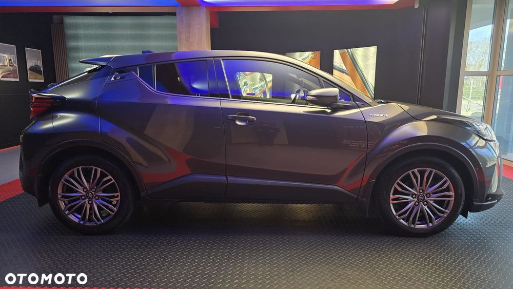 Toyota C-HR 2.0 Hybrid Executive - 1