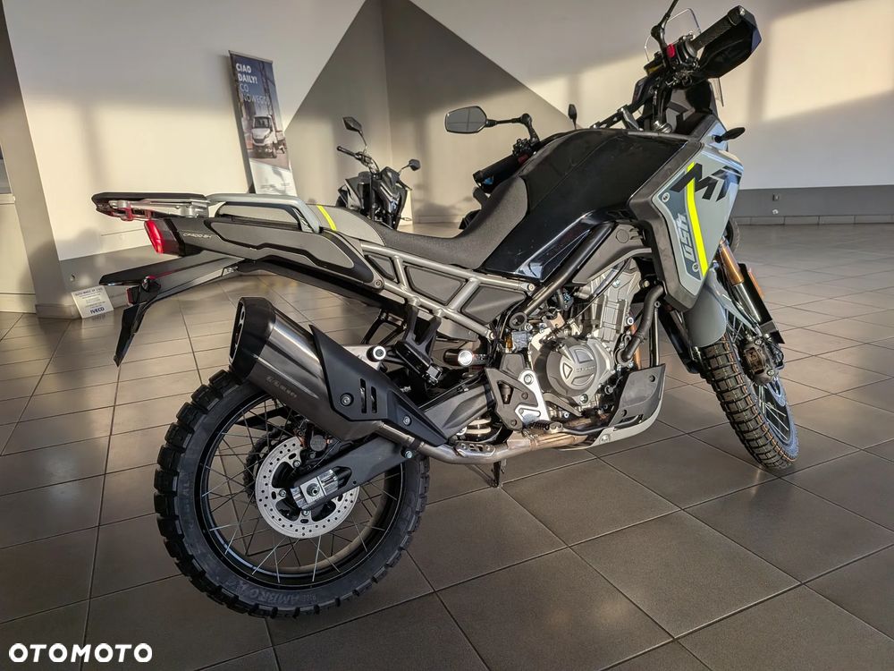 CFMoto 450MT